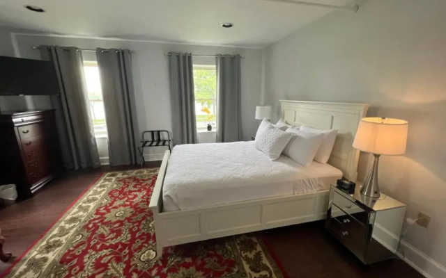 Suite with river view