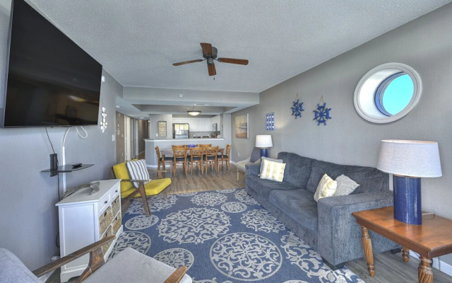4 Bedrooms Deluxe room with balcony and with ocean view
