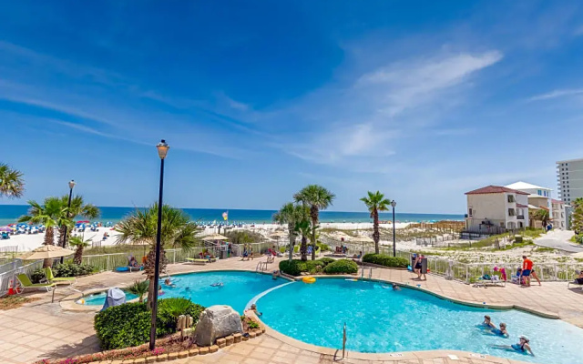 Standard Quadruple room oceanfront