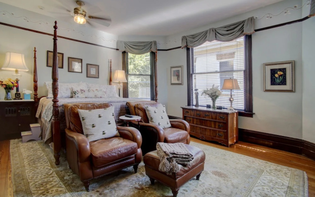 Premier room
