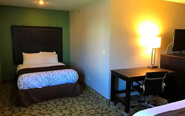 Standard Sextuple Family room