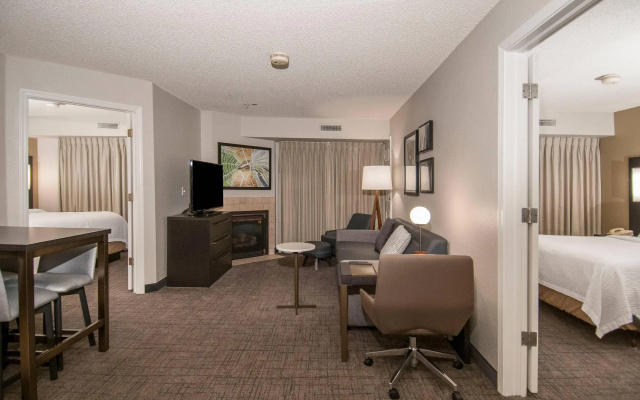 2 Bedrooms Double Suite