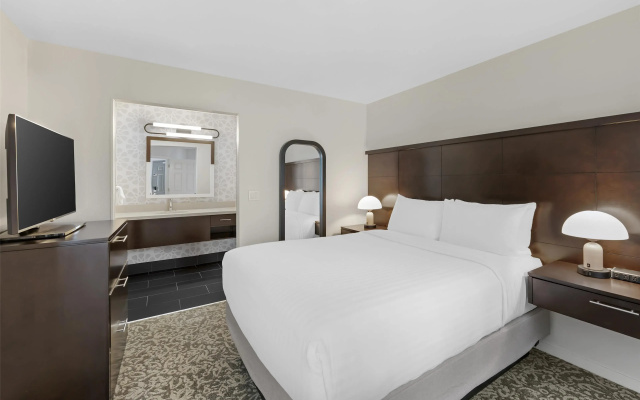 2 Bedrooms Double Suite
