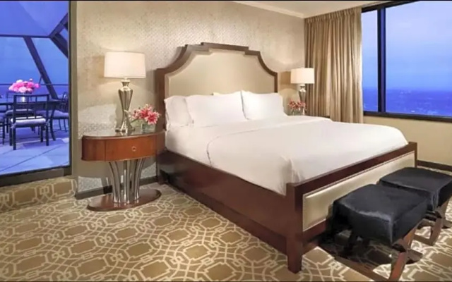 1 Bedroom Presidential Double Suite