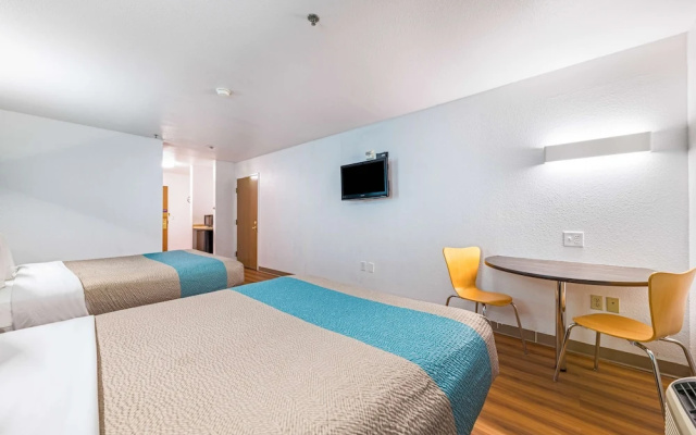 Standard Suite