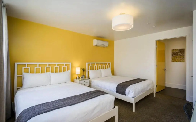 Superior Quadruple room