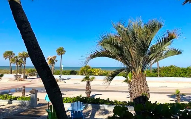 Studio with sea view
