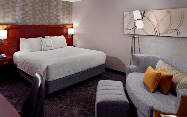Standard Double room with courtyard view