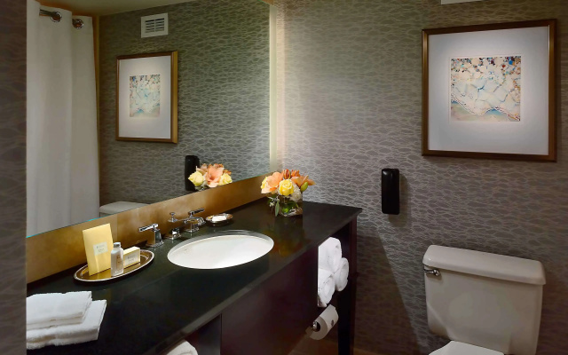 Preferred High Floor Corner Double room