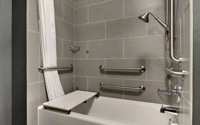 Deluxe Double Suite