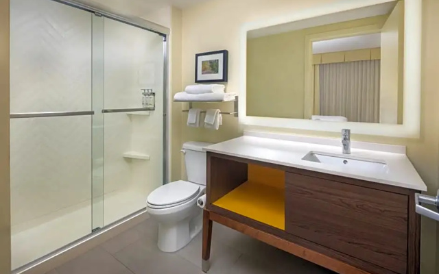 2 Bedrooms Suite with balcony