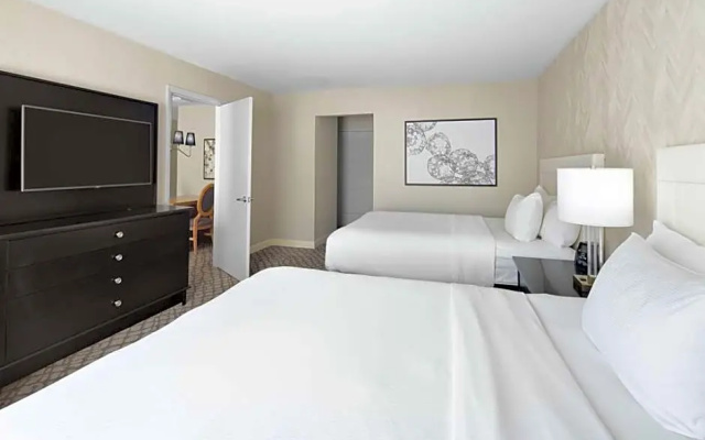 Accessible Quadruple Suite