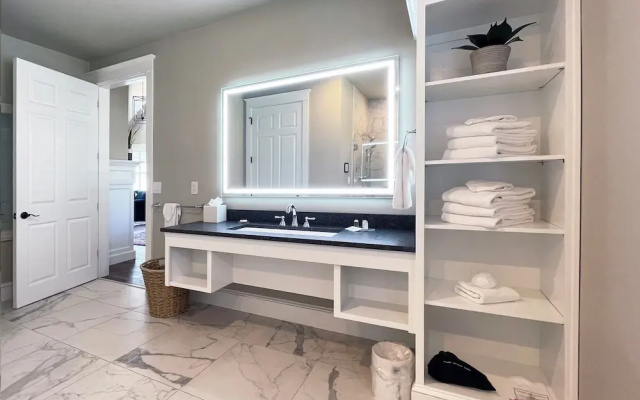 Luxury Studio