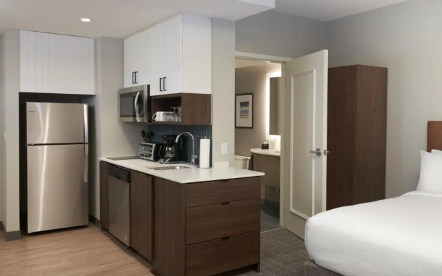 Quadruple Suite