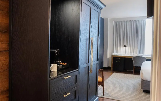 1 Bedroom Quadruple Suite