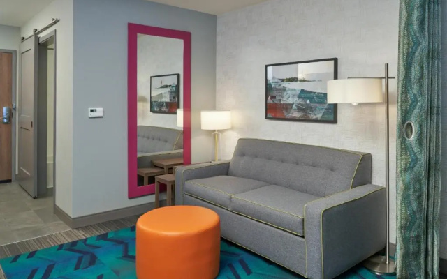 Suite with city view
