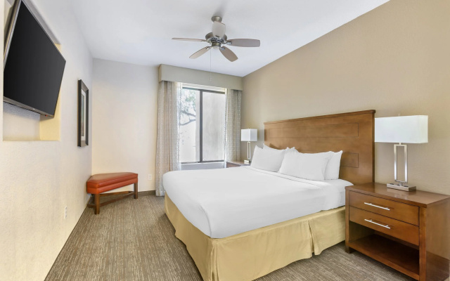 2 Bedrooms Suite