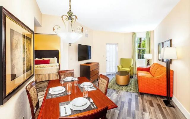 1 Bedroom Suite