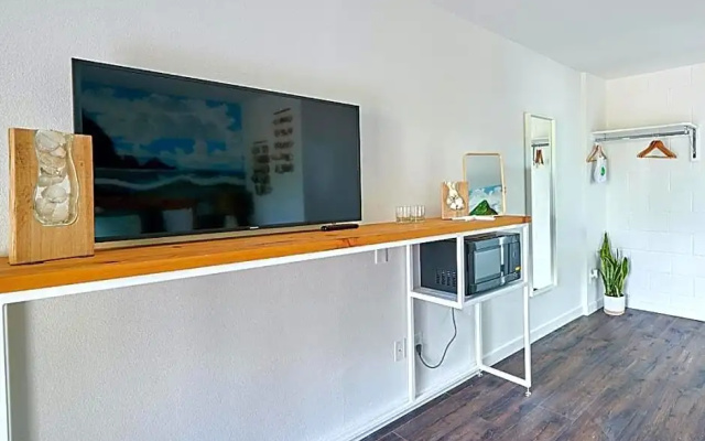 Suite with city view