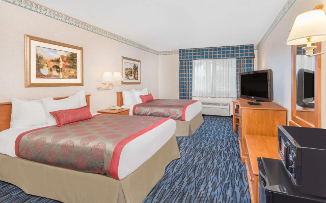 Quadruple Suite