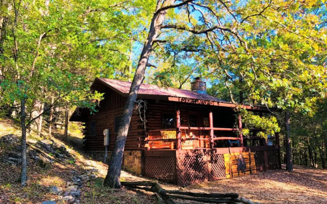 1 Bedroom Cottage with land view