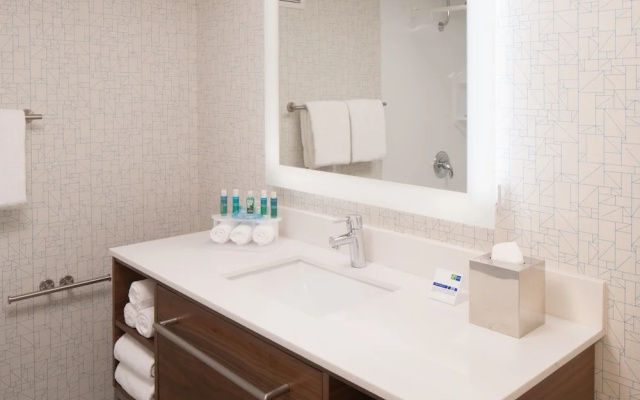 1 Bedroom Suite