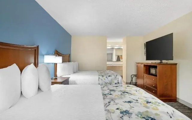Standard Quadruple room with balcony