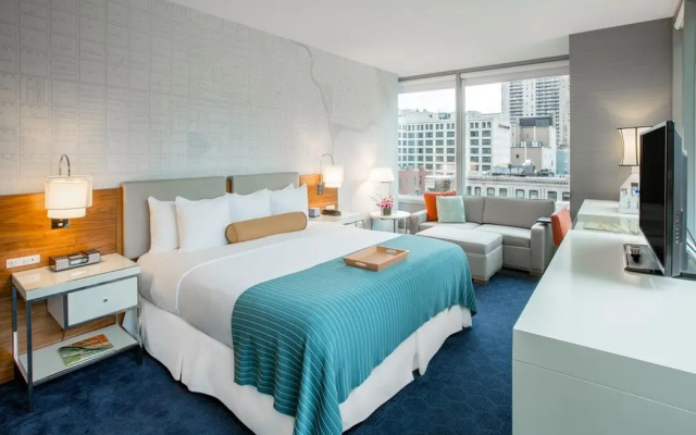 Deluxe Double room with city view