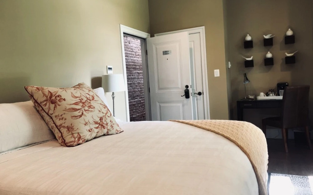 Suite with balcony