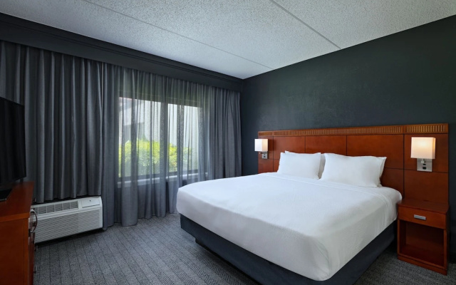 1 Bedroom Suite