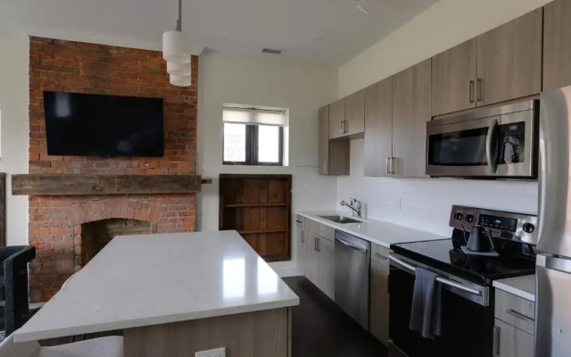 2 Bedrooms Apartment