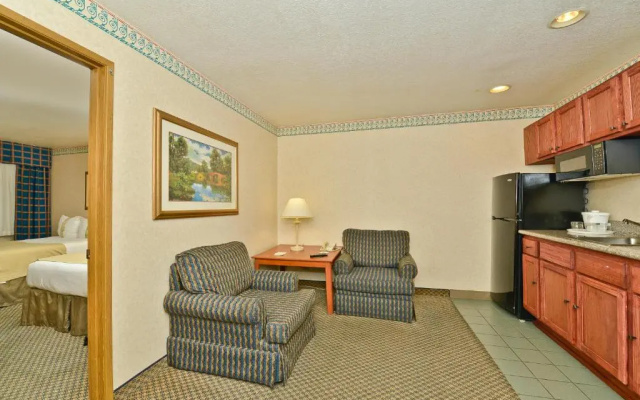 Deluxe Suite