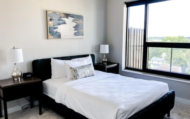 3 Bedrooms Apartment