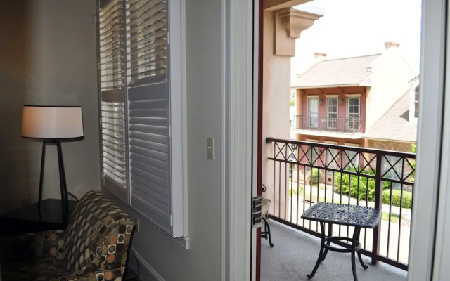 2 Bedrooms Suite with balcony
