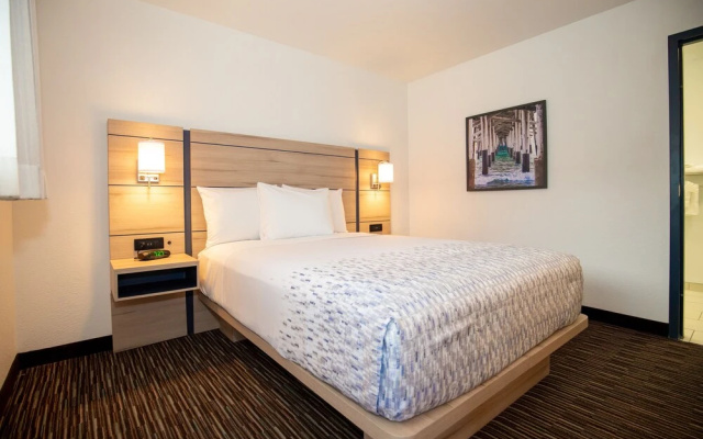 Deluxe Double room with pool view