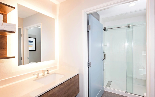 1 Bedroom Suite