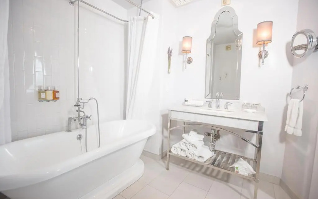 Double Suite