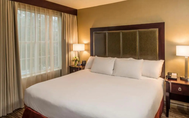 Standard room with courtyard view