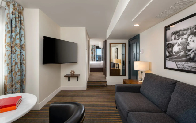 Double Suite with water view