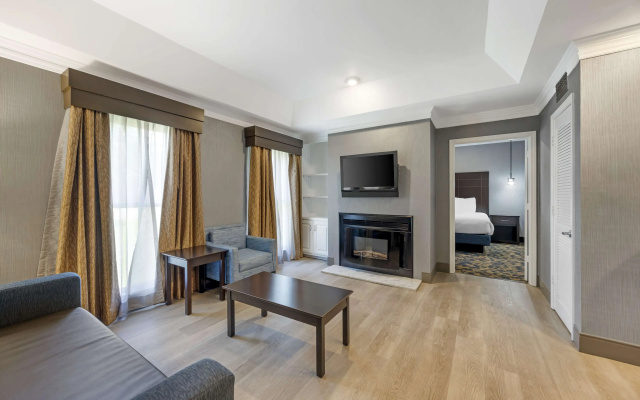 Double Suite