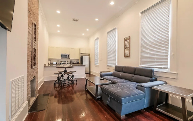 2 Bedrooms Luxury room with courtyard view