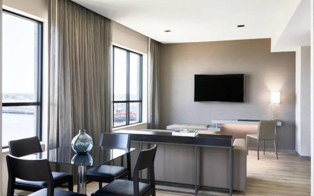 1 Bedroom Double Suite with water view