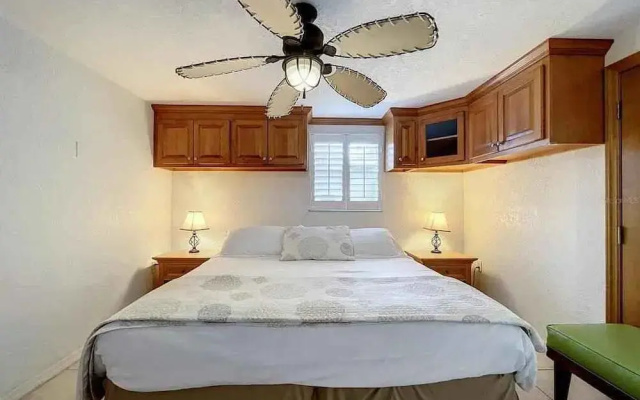 Comfort room