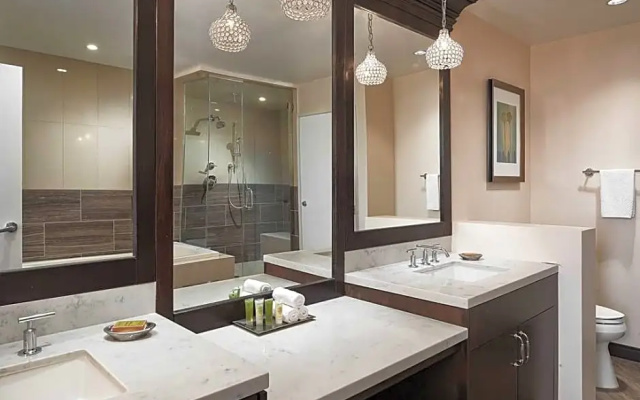 2 Bedrooms Premium Quadruple Suite
