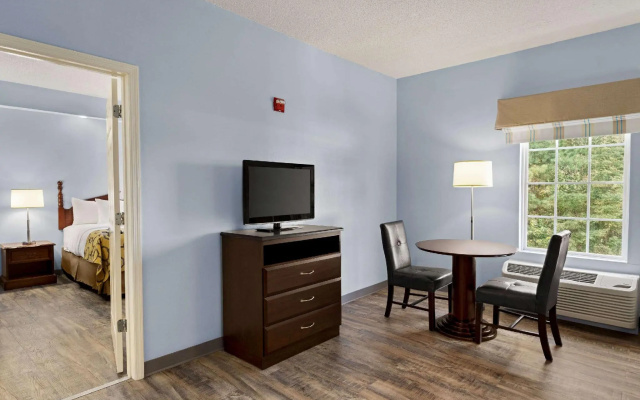 1 Bedroom Double Suite