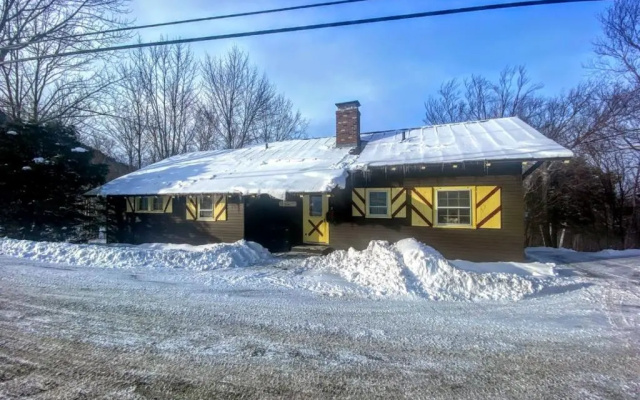 4 Bedrooms Cottage