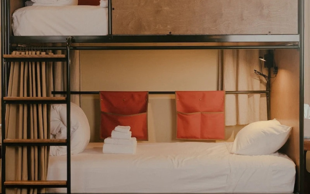 Bed in Dorm