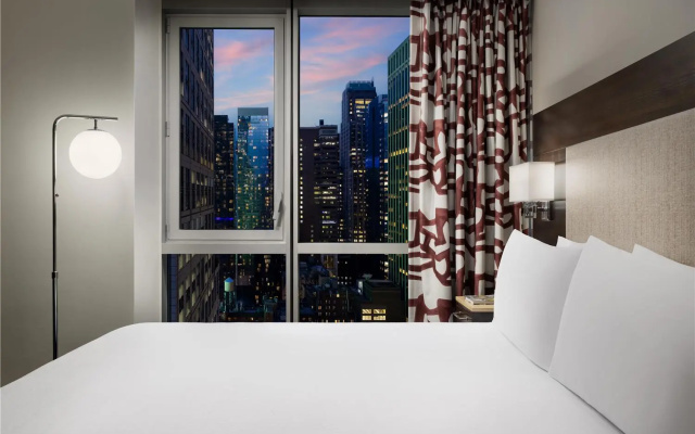 Hearing Accessible Double room with city view