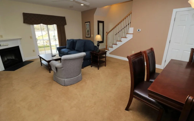 4 Bedrooms Cottage with balcony
