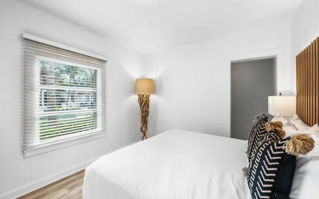 2 Bedrooms Villa